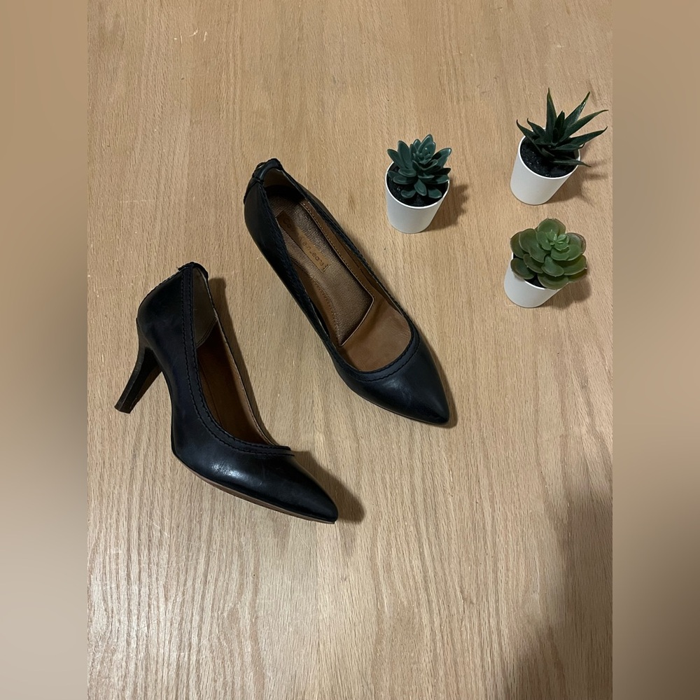 Calvin Klein Jean Black 3 Inch Heeled Pumps / Dress Shoes
